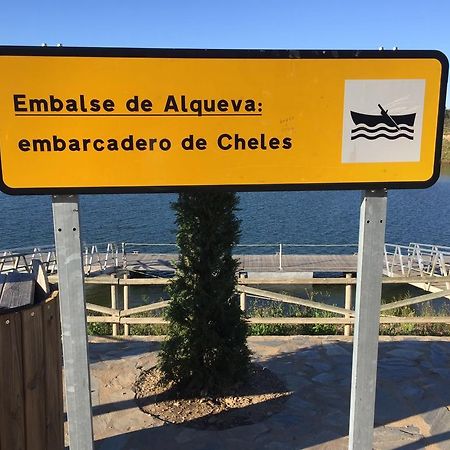 Hostal Rural La Casa Verde Cheles 外观 照片