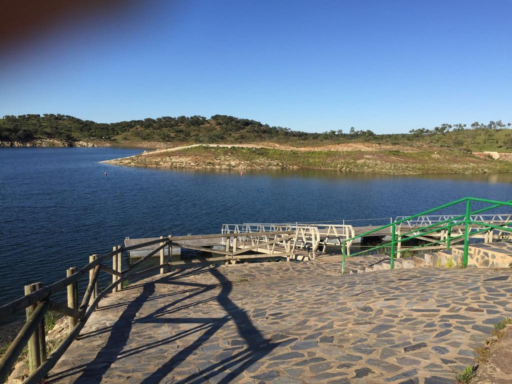 Hostal Rural La Casa Verde Cheles 外观 照片