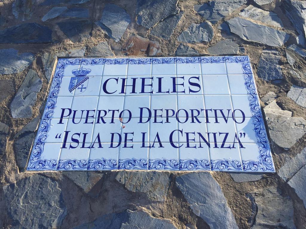 Hostal Rural La Casa Verde Cheles 外观 照片
