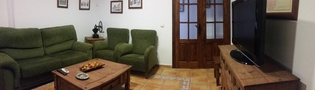 Hostal Rural La Casa Verde Cheles 外观 照片